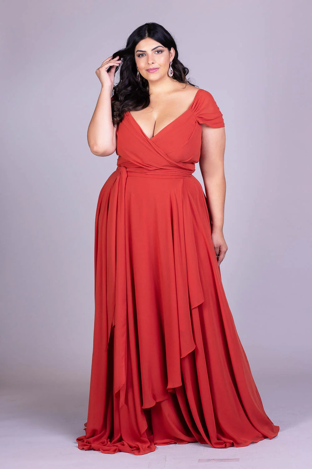 Vestidos plus size para casamento sales a noite