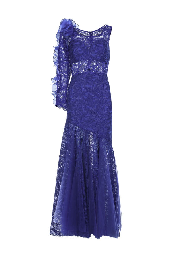 Vestido de festa longo na cor azul royal modelo Iza de uma manga só em renda, perfeito para convidada e madrinha de casamento