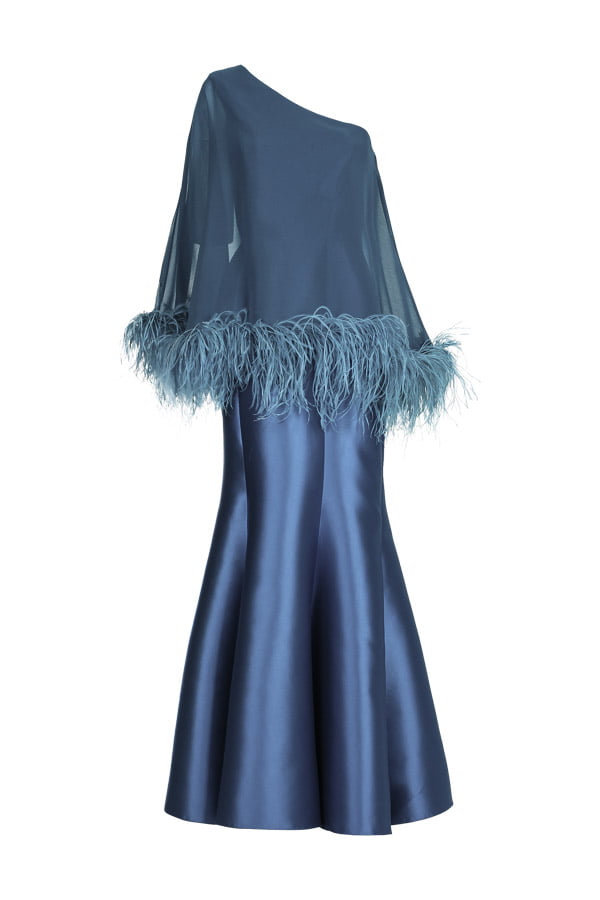 Vestido de festa longo na cor azul em zibeline com capa de crepe e plumas para mãe do noivo modelo Eliane Giardine