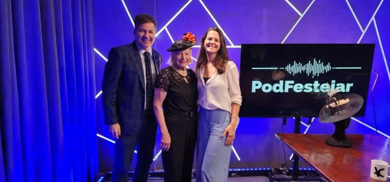 Arthur Caliman, Sabrina Chapéus e Erika Fraga em episódio do PodFestejar sobre usar chapéu.