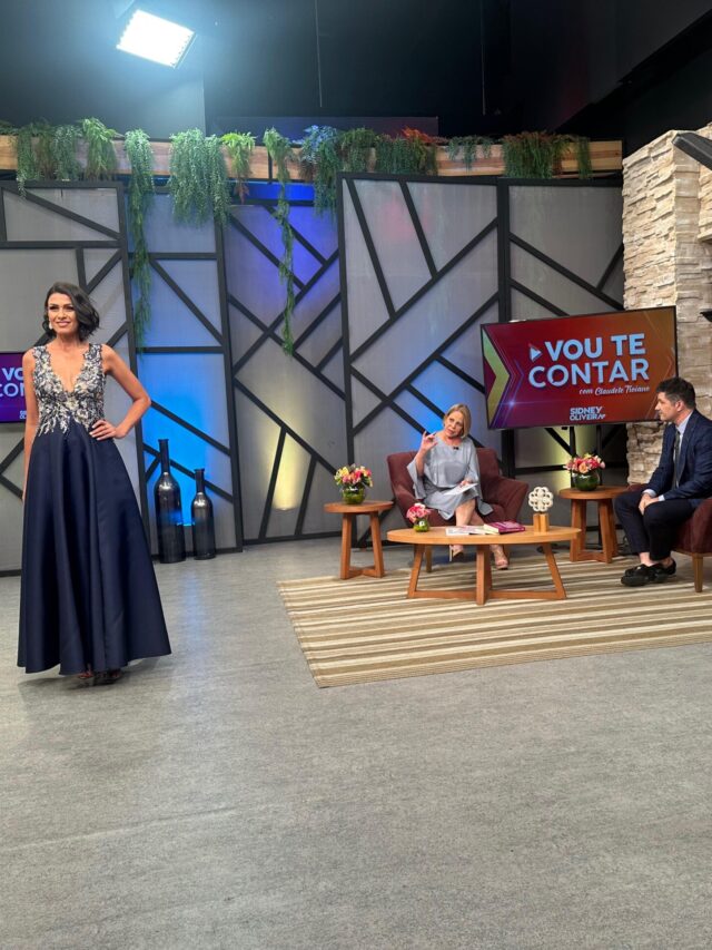 Desfile Mãe dos Noivos 2024 no programa Vou te Contar.