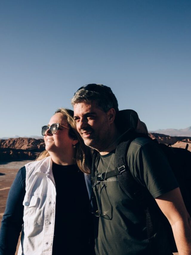 casal no deserto do atacama em lua de mel em outubro