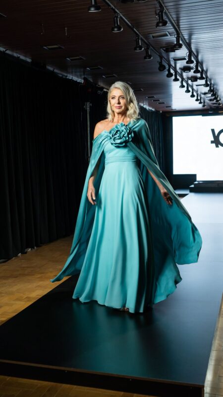 desfile mães dos noivos 2025 vestido azul