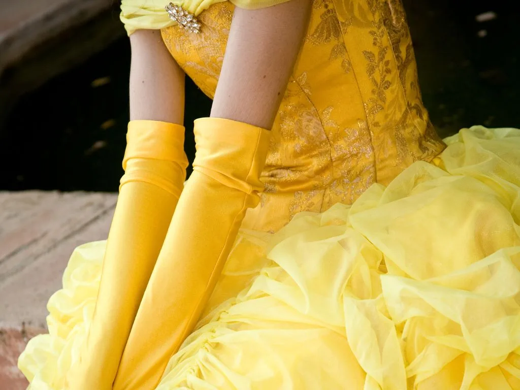 vestido amarelo de princesa