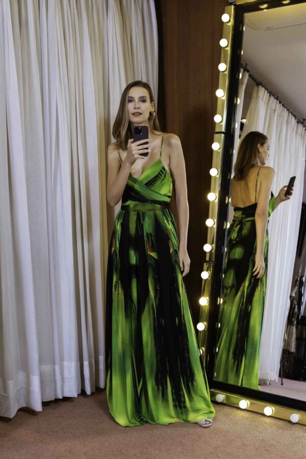 Vestido de festa longo estampado verde com preto